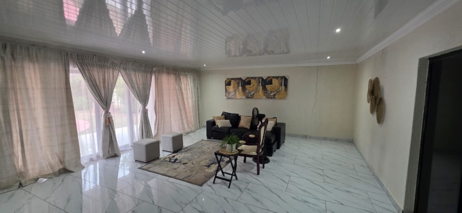 3 Bedroom Property for Sale in La Hoff North West